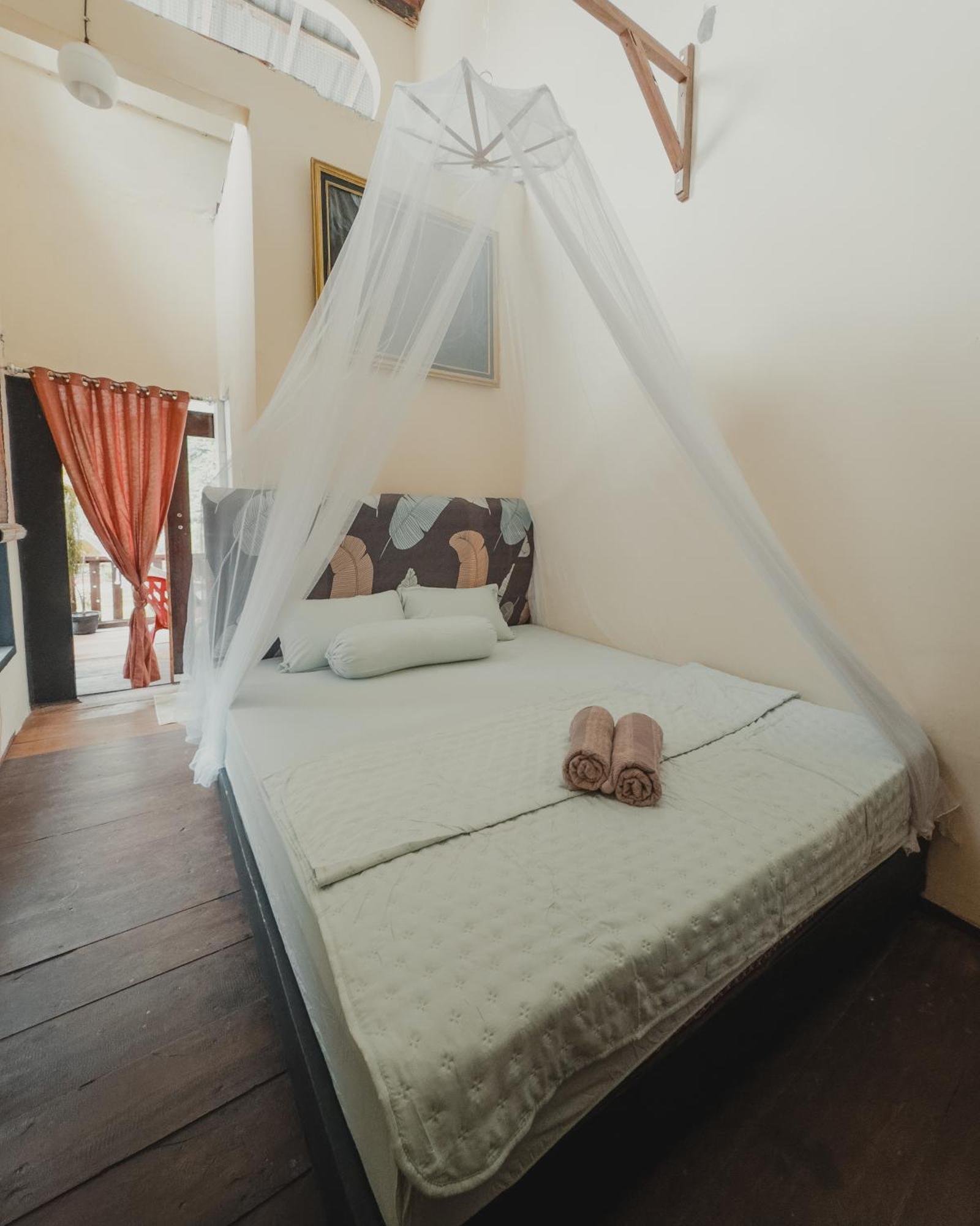 Charlys Little House Hotel Bukit Lawang Luaran gambar