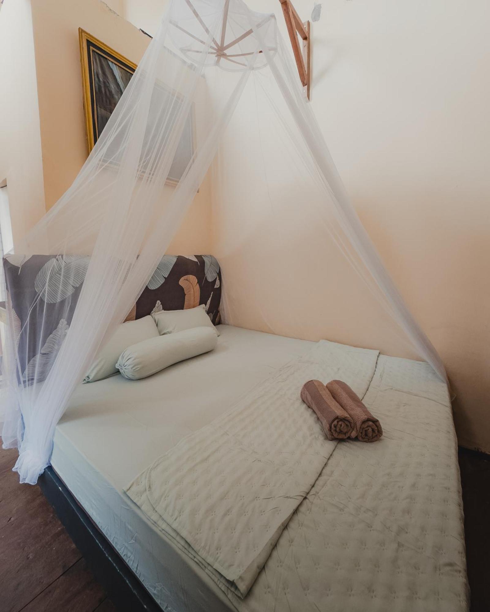 Charlys Little House Hotel Bukit Lawang Luaran gambar