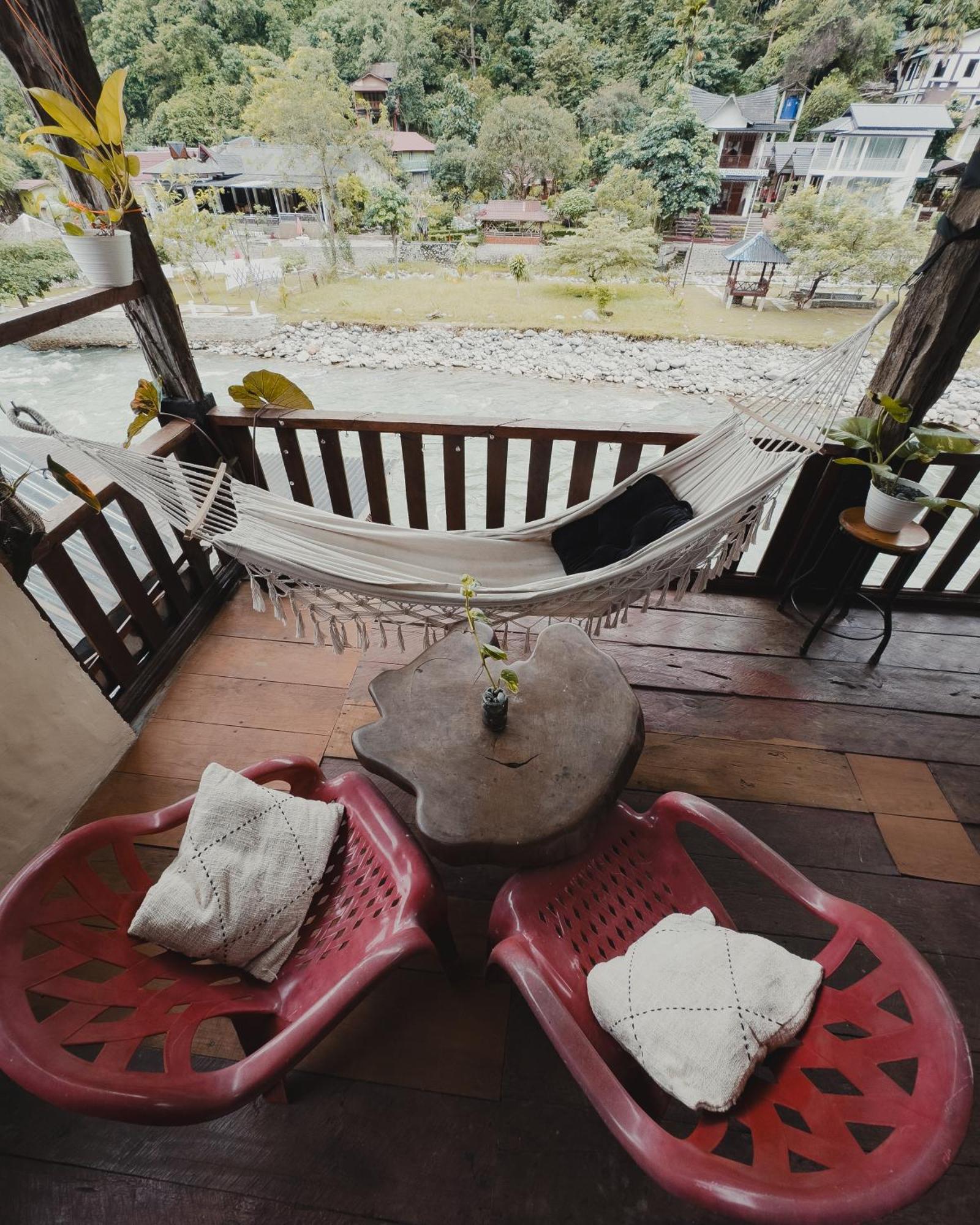 Charlys Little House Hotel Bukit Lawang Luaran gambar
